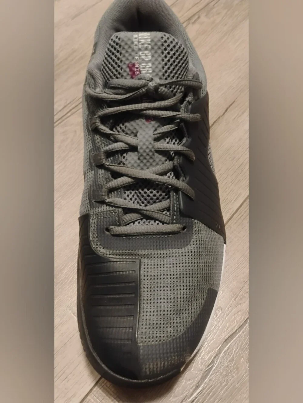 Nike Zoom GP Challenge 1 Men's Hard Court Tennis Shoes Grey Sangria in Size 10.5